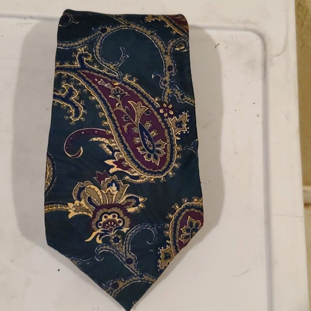 Bugatti parsley tie